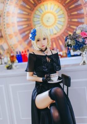 挠美女脚心